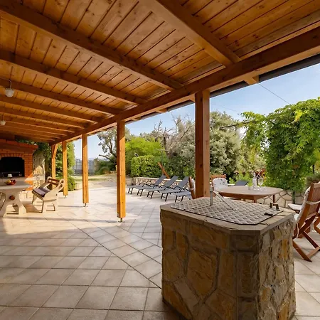 Hidden Hill With Sauna & Jacuzzi Lopar