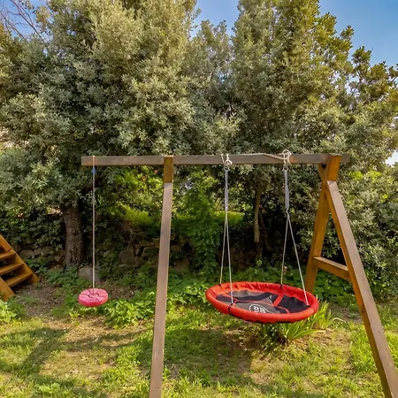 Hidden Hill With Sauna & Jacuzzi Lopar