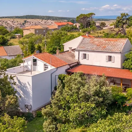 Hidden Hill With Sauna & Jacuzzi Vakantiehuis Lopar